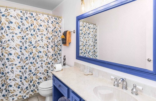 Mary Esther Casa | Celeste | RV/Boat Parking, Fire Pit, Grill, Beach!