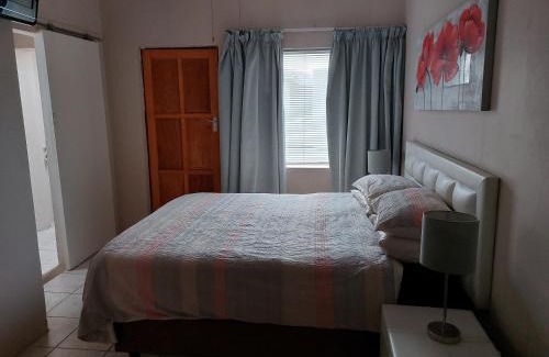 Nahoon Apartamento | Cenikma Guest Suites - Family Room 1