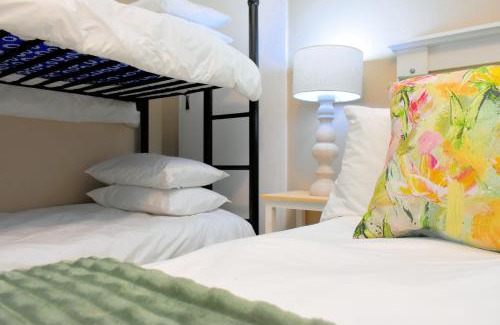 Nahoon Casa | Cenikma Guest Suites - Family Room 2