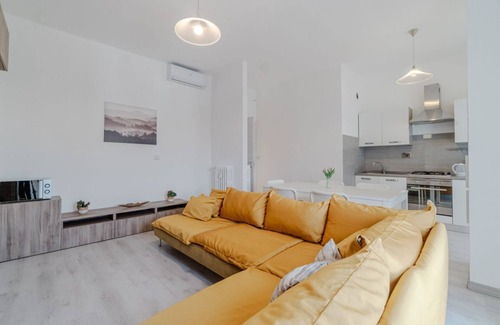 Cenisia Apartamento | Cenisia Roomy Apt x6- w/ Balcony