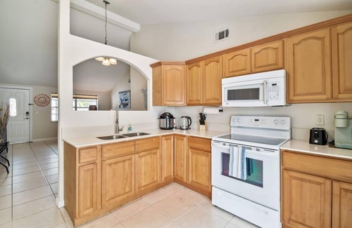 Timberlane Woodlake Casa | This house is a 0 bedroom(s), 1.5 bathrooms, located in Tampa, FL.