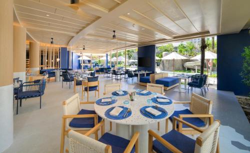 Karon Hotel | Centara Karon Villas Phuket