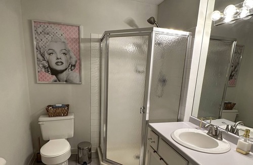 Edina Condominio | Centennial Lakes Artists Condo
