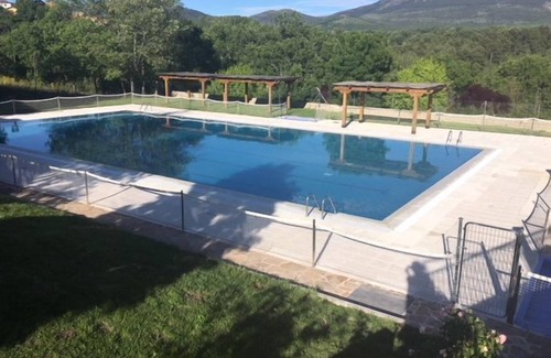 Montejo de la Sierra Cabaña | Casa rural Centeno, Terraza, Jardín BBQ, Chimenea, wifi, Hayedo Montejo
