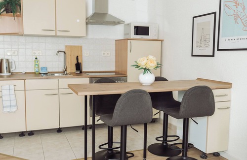 Chemnitz Apartamento | Center, 2R, own terrace, WiFi, 4P, modern, quiet