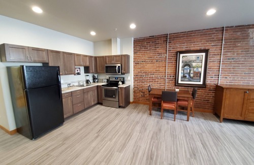 Brownstown Apartamento | Downtown Apt 204 Historic 1908 Church