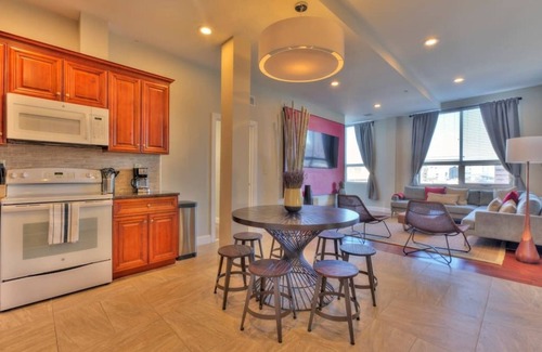 Chinatown Apartamento | Unique 3 BR / 3 BA en Chinatown | 2 minutos del centro de convenciones