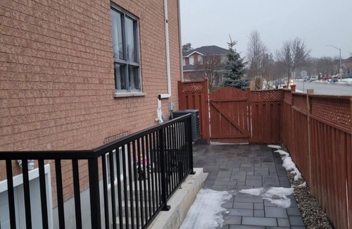 Barrie Apartamento | Center of Barrie city, 5.3km to Barrie lake and 5minutes to 400.2 guest allowed