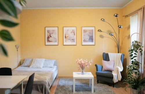 Kesklinn Apartamento | Center of city apartments, bus station 1min, airport 5 min