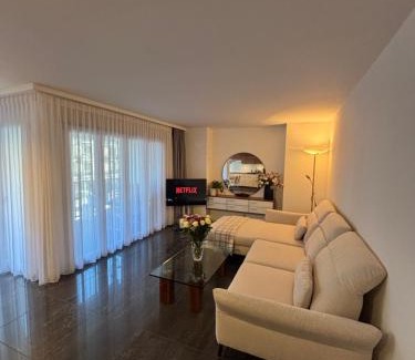 Central Interlaken Apartamento | Center Park Apartment