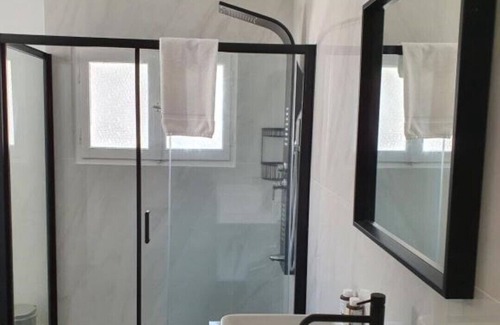 Igoumenitsa Casa | Center town! Private parking- 5 min from the beach!