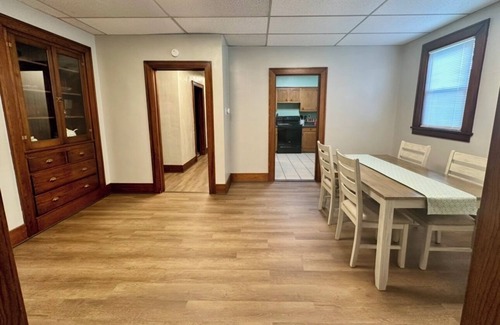 Moundsville Apartamento | Centerally Located Apartment in Moundsville