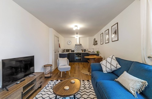 Cheltenham Apartamento | Central 1BD Free Underground Parking