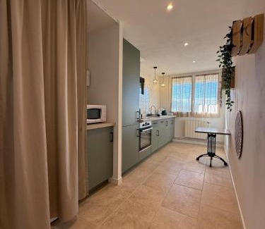 Amilly Apartamento | Central, 2 à 8 Pers, Spacieux, Parking privée, Freewifi, Fibre HD
