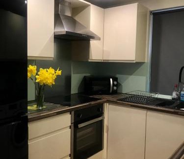 Bishop's Stortford Apartamento | Central 2 Bed, 2 Bathrooms, Ground Floor Apartment with Parking
