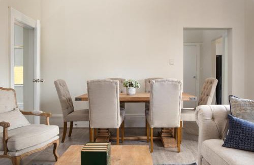 Strathfield Apartamento | Central 2-Bed Apartment with Private Parking
