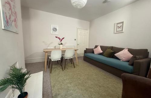 Horfield Apartamento | Central 2 bed flat with off street-parking