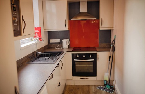 Leicester Casa | Central 2-Bed House - Sleeps 6, Parking & Garden