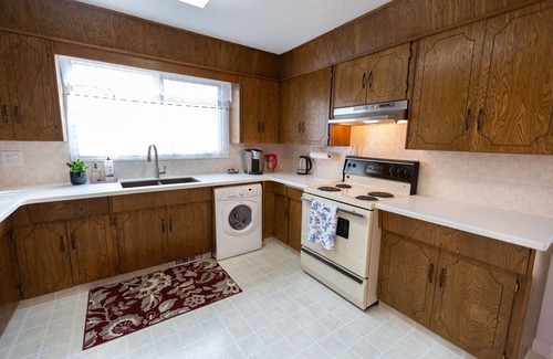 Whyte ave Casa | Central, 2 bedroom King/Queen, Semidetached House in French Quarter