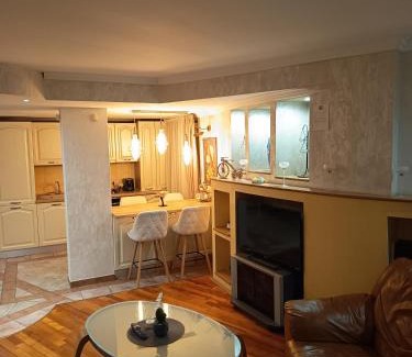 Old City Apartamento | CENTRAL 2 CAMERE CU VIEW P-ta VICTORIEI