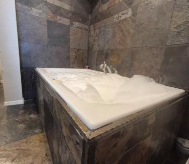 Camelback East Apartamento | Central - 2 Pools BBQ Jacuzzi Bath