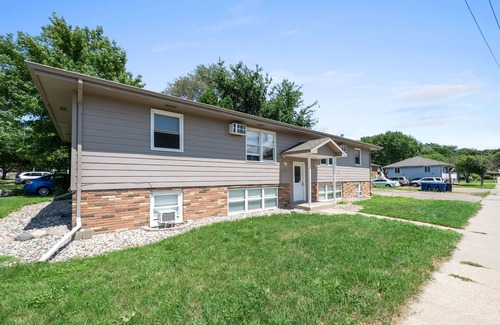 Sioux Falls Apartamento | Central 2BR w/1G Wi-Fi + Workspace