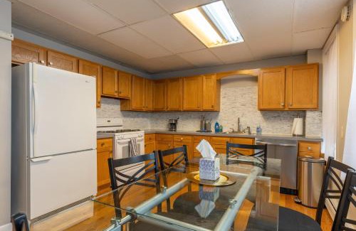 North End Apartamento | Central 3 Bed 1 Bath in Historic Building