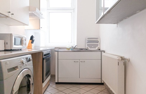 Landstrasse Apartamento | Central 3BR shared Apt. Near Rennweg