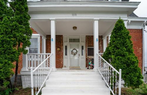 Lynchburg Casa | Central 4BR Historic Gem Near Colleges