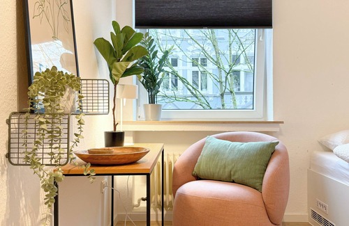 Ostviertel Apartamento | Central 65 sqm city apartment with free WiFi & self check-in
