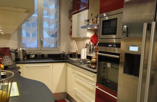 Thiers Apartamento | Central, 72 m2 con aire acondicionado, cómodo, estacionamiento - Ideal pareja o familia (4P)