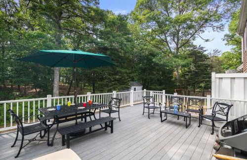 Orleans Casa | Central AC Close to Nauset Beach