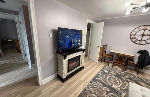 Almont Apartamento | Central air, 5 minutes to Canada