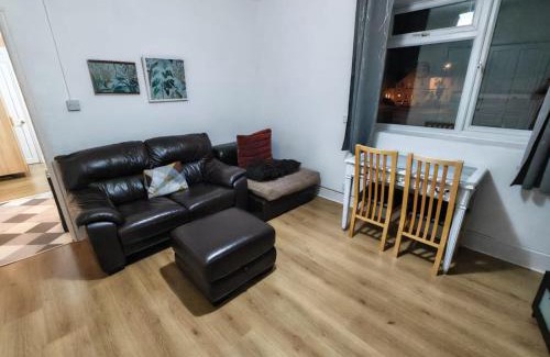 Rushmoor District Apartamento | Central Aldershot 1-Bedroom flat with Parking & WiFi