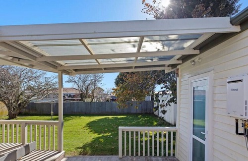 Waiotahi Casa | Central and cosy one bedroom unit.