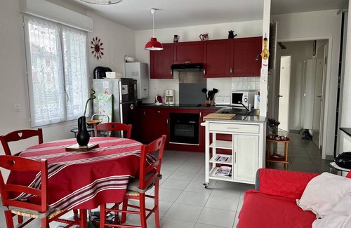 Cambo-les-Bains Apartamento | Apartamento céntrico y moderno en Cambo-les-Bains con terraza y parking