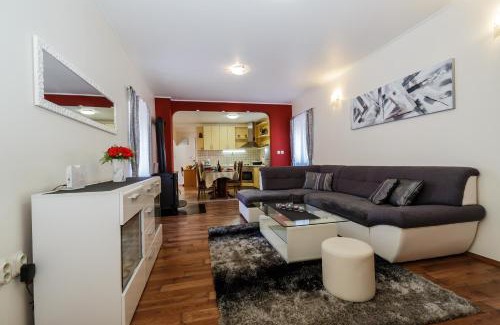 Kastel Stari Apartamento | Central Apartment Castle Cippico