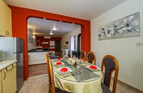 Kastel Stari Apartamento | Central Apartment Castle Cippico