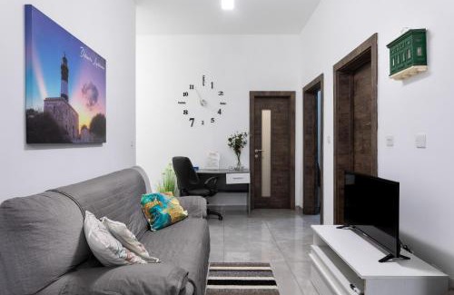 Gzira Apartamento | Central Apartment Close to Uni, Sliema & Mater Dei