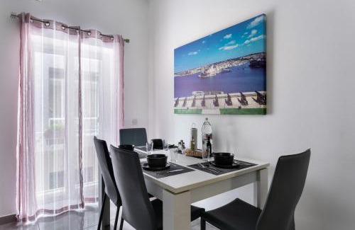 Gzira Apartamento | Central Apartment Close to Uni, Sliema & Mater Dei