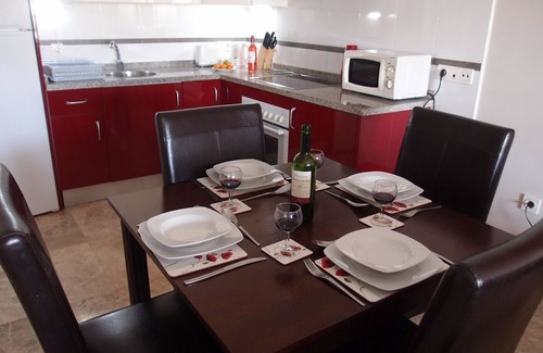 Almerimar Apartamento | Apartamento céntrico. Fantásticas vistas. Estacionamiento/Wi-Fi GRATIS