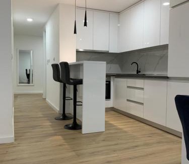 Foca Apartamento | Central Аpartment Foca with garage