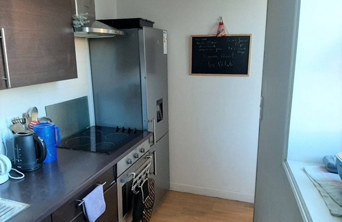 Hendaye Apartamento | Apartamento céntrico y luminoso en Hendaya, cerca de la estación, Wifi y decoración cuidada