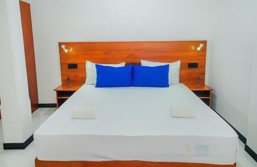 Aluthgama Apartamento | Central Apartment near Bentota Beach- Balcony & Kitchen