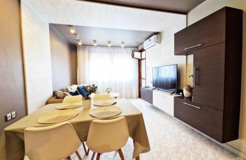 Stara Zagora Apartamento | Central Apartment - Spacious designer property in Stara Zagora