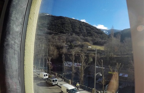 Sort Condominio | Céntrico apartamento con vistas al río