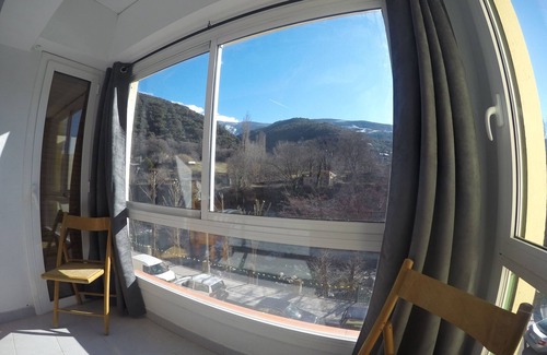 Sort Condominio | Céntrico apartamento con vistas al río
