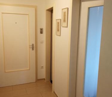 Tullnau Apartamento | Central-Apt at Lake, CityCenter 5min, Fair 18min!