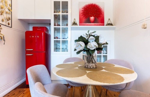 Newtown Casa | Central based 3-Bed House with Charming courtyard
