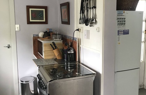 Oneroa Cabaña | Central Beach Cottage Oneroa Village best of both worlds so close to everything!